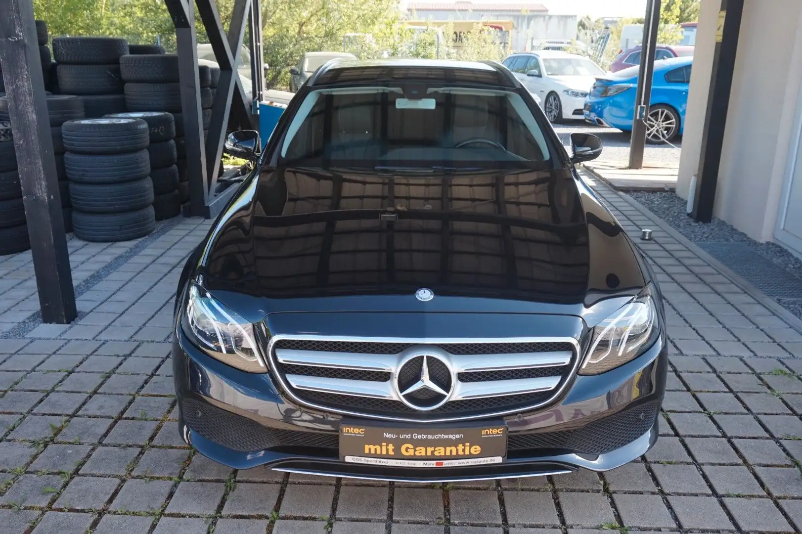 Mercedes-Benz E 220 d Avantgarde~9G Tro.~EU6~Navi~LED~Kam~Gel. Schwarz - 2