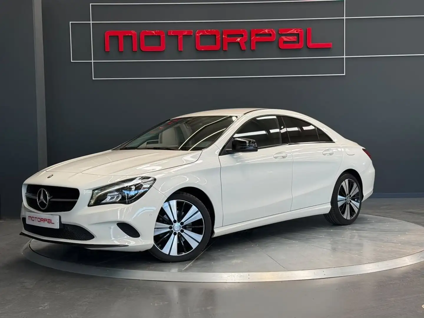 Mercedes-Benz CLA 200 d Blanco - 1