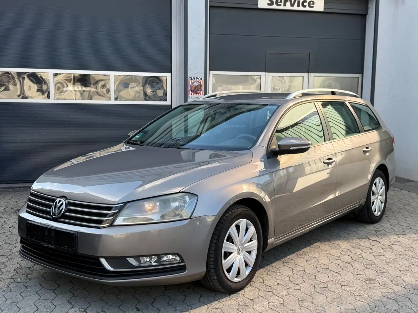 Volkswagen Passat Variant 2.0TDI Trendline BlueMotion *1.Hd Braun - 1