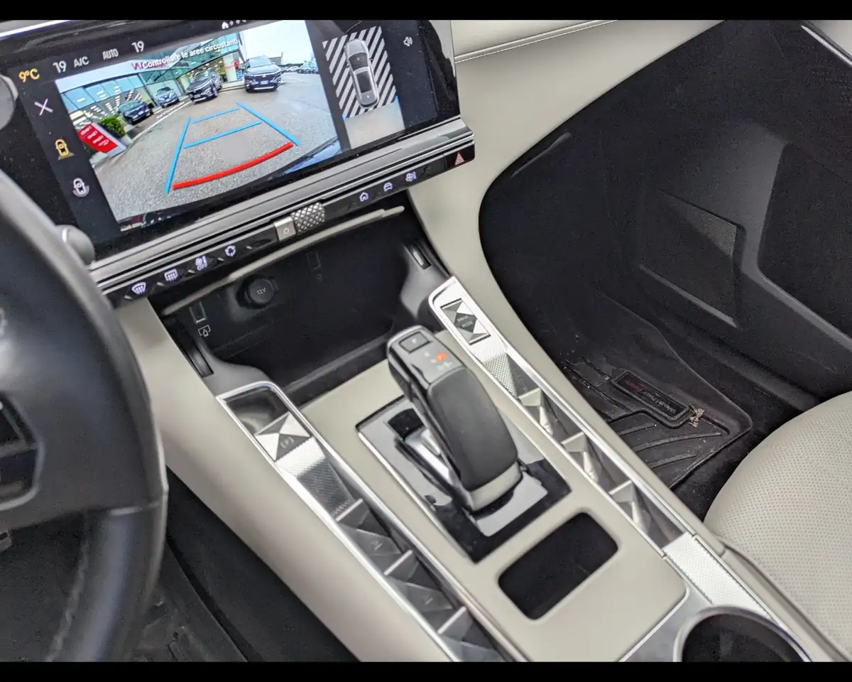 DS Automobiles DS 7 Crossback 2024 — фото 13