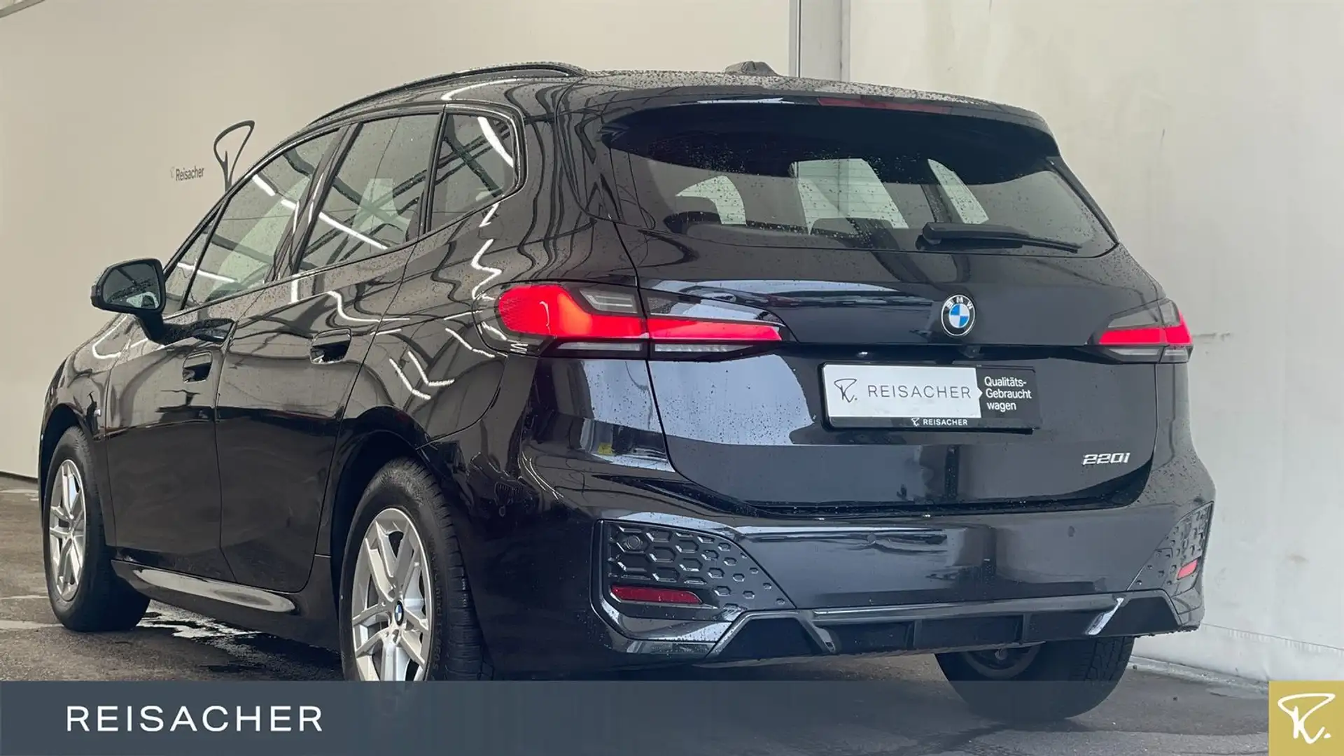BMW 220 220i A Active Tou MSport AHK ACC 360 HuD H&K 16" Schwarz - 2