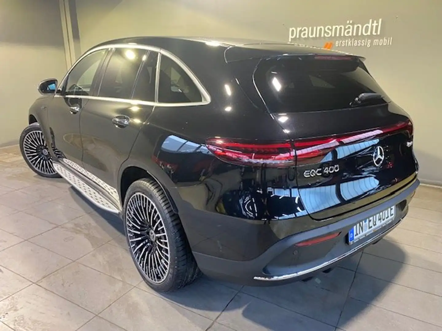 Mercedes-Benz EQC 400 4M AMG/21"/AHK/360°/DISTR./Schiebedach Zwart - 2