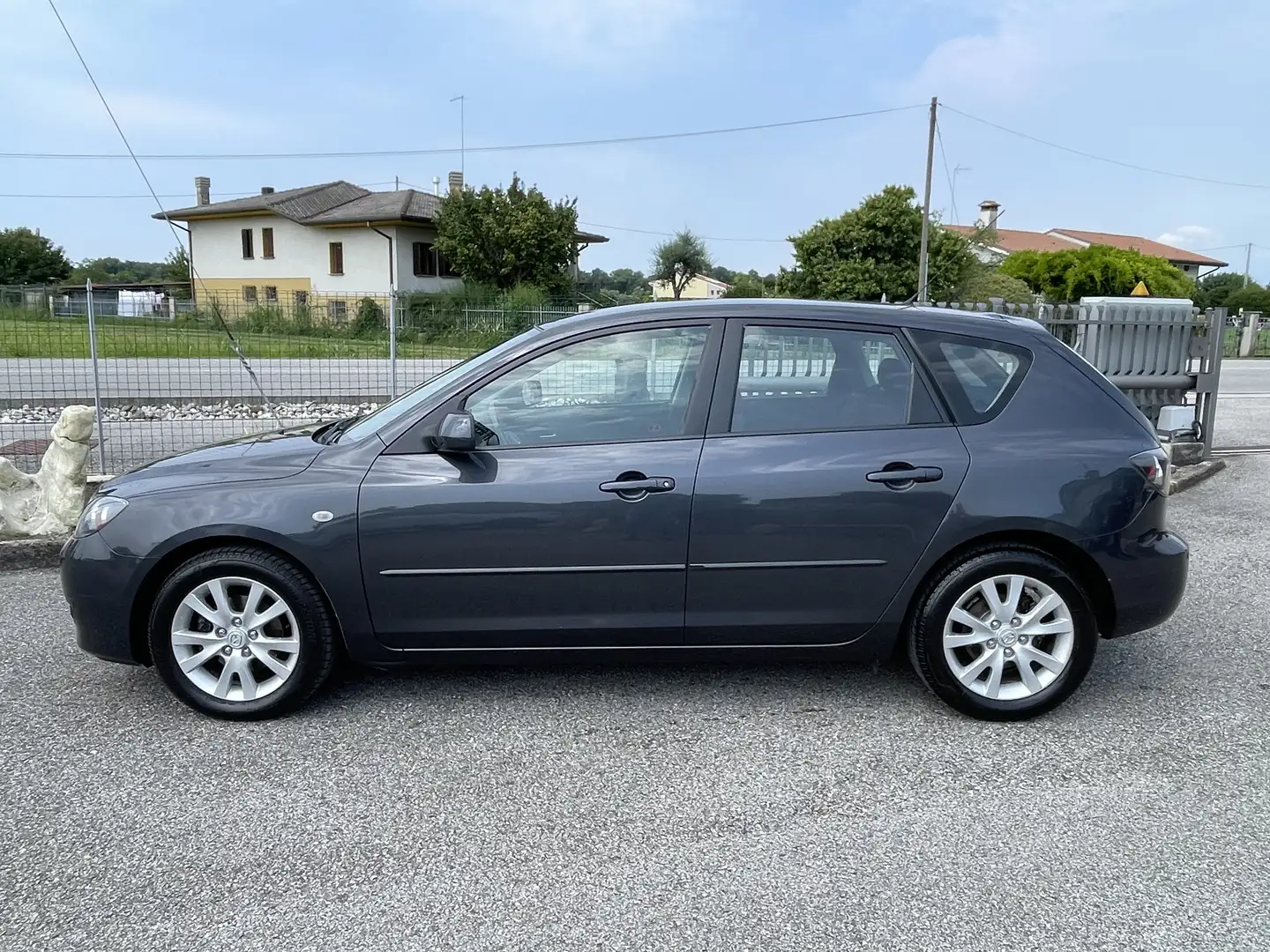 Mazda 3 1.6 benzina Active 105cv Grigio - 2