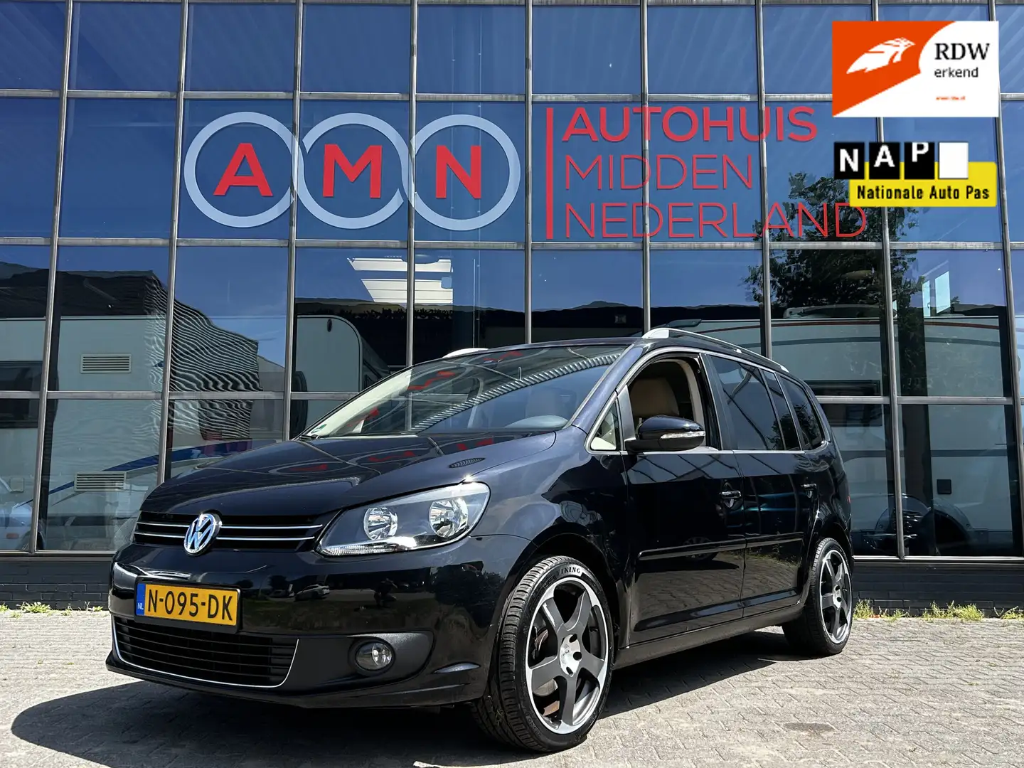 Volkswagen Touran 1.2 TSI Highline Cruisectr,Airco,Trekhaak,PDCA Zwart - 1