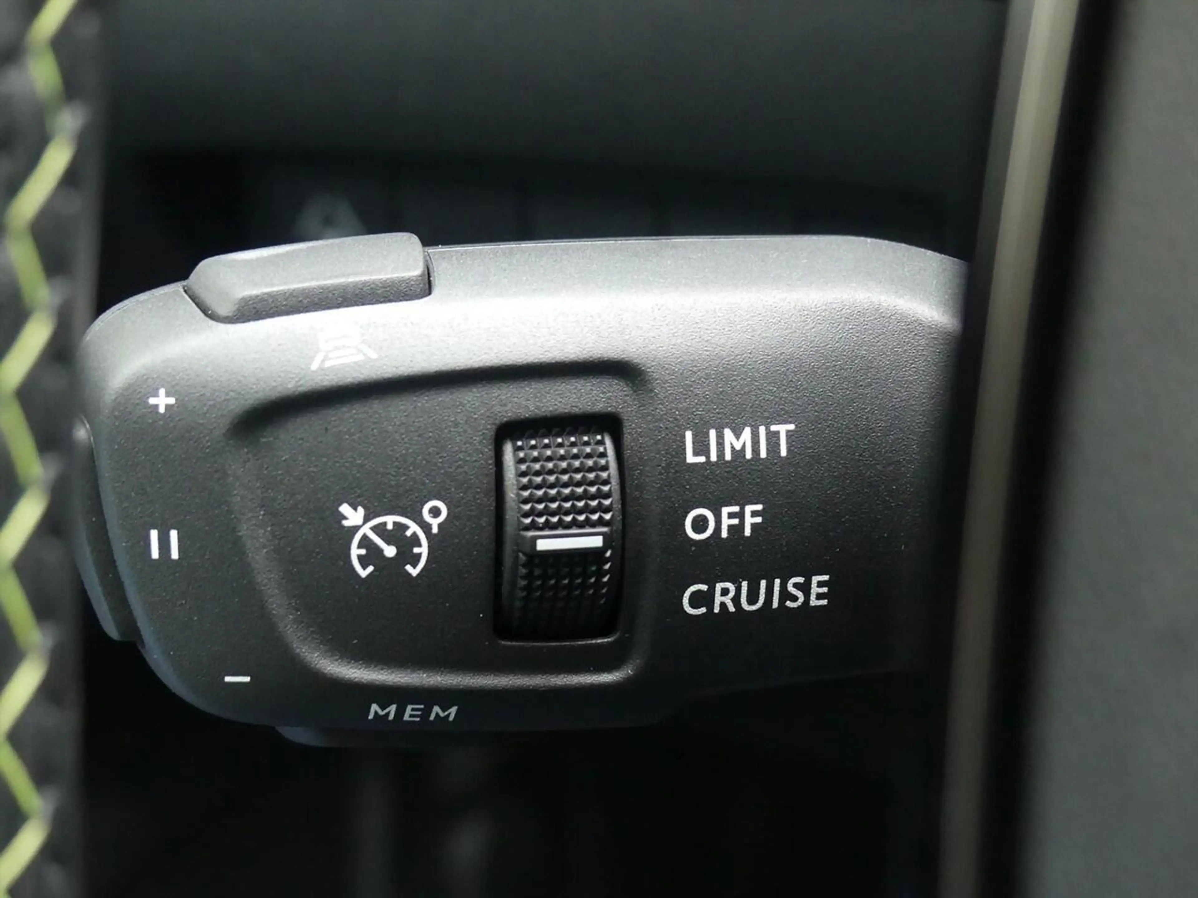 Peugeot e-2008 EV 50kWh 136PK GT AUTOMAAT i-COCKPIT3D/360CAMERA/A — photo 22
