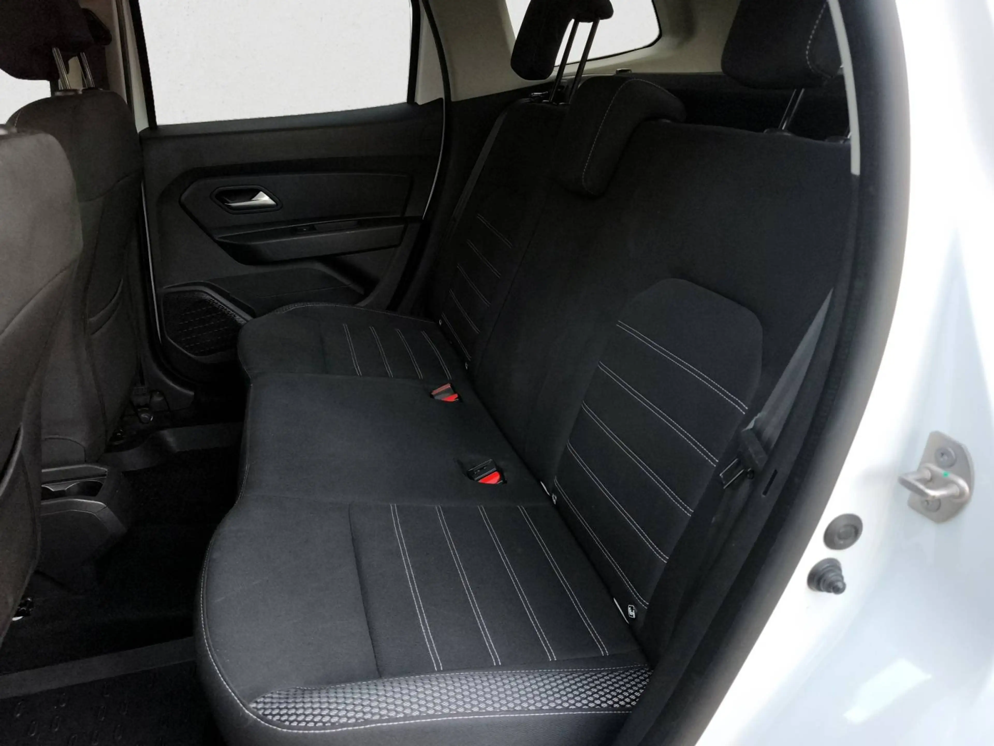 Dacia Duster Duster 1.5 Blue dCi - CARPLAY - GARANTIE 12M — photo 11