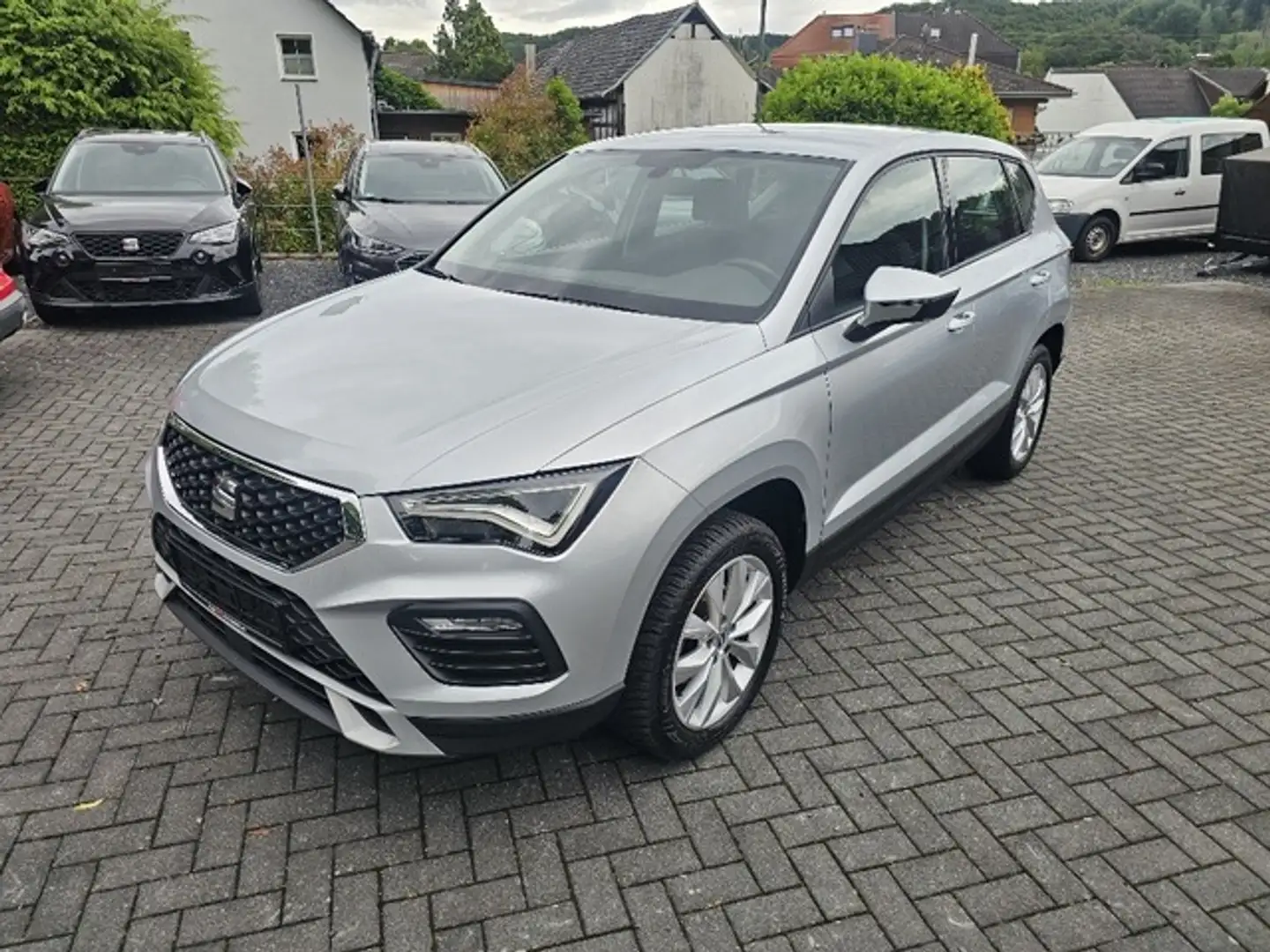 SEAT Ateca STYLE NAVI LED AHK Gris - 2