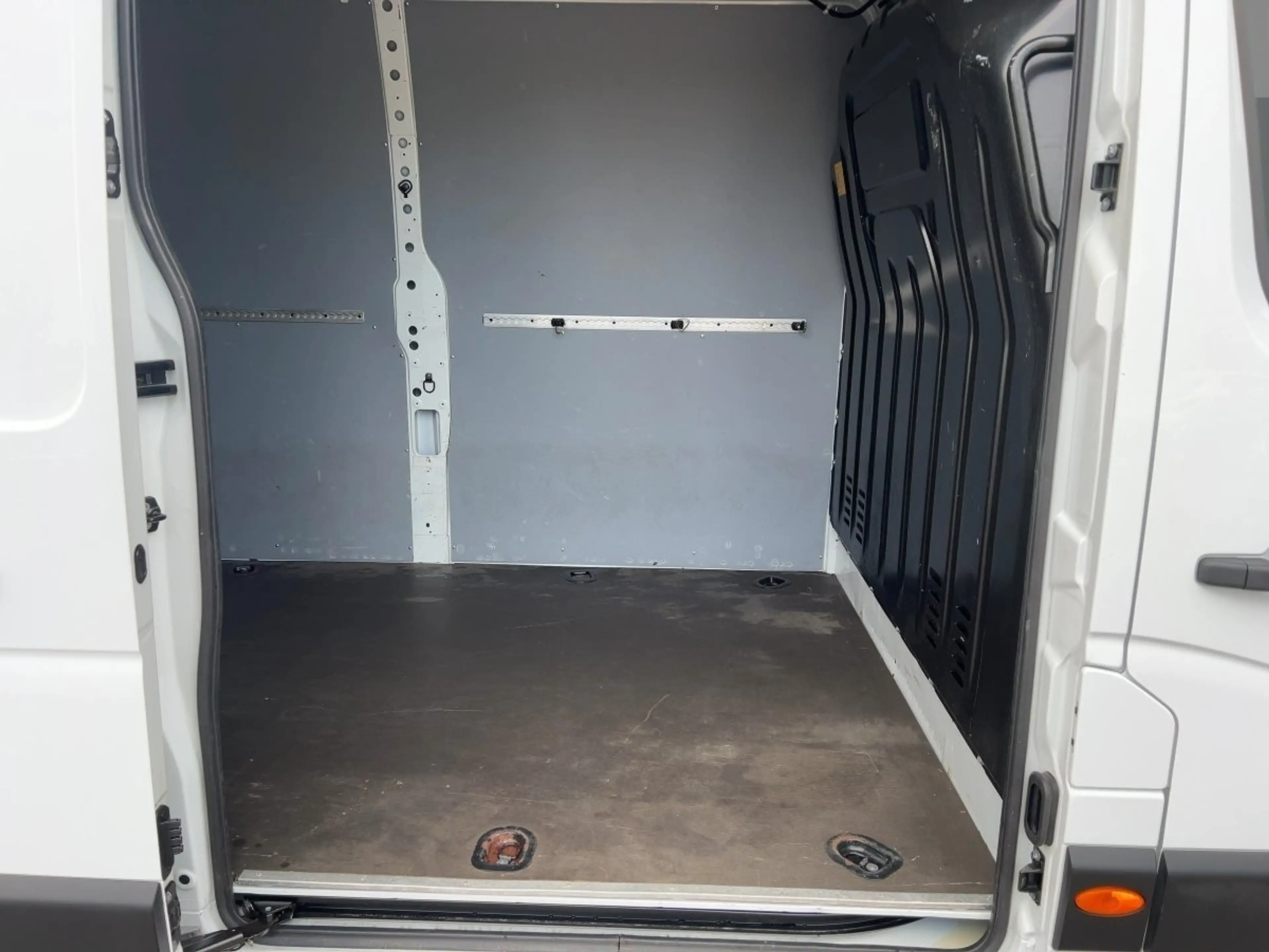 Opel Movano B 2.3 CDTI 150 Rückfahrkamera — photo 9