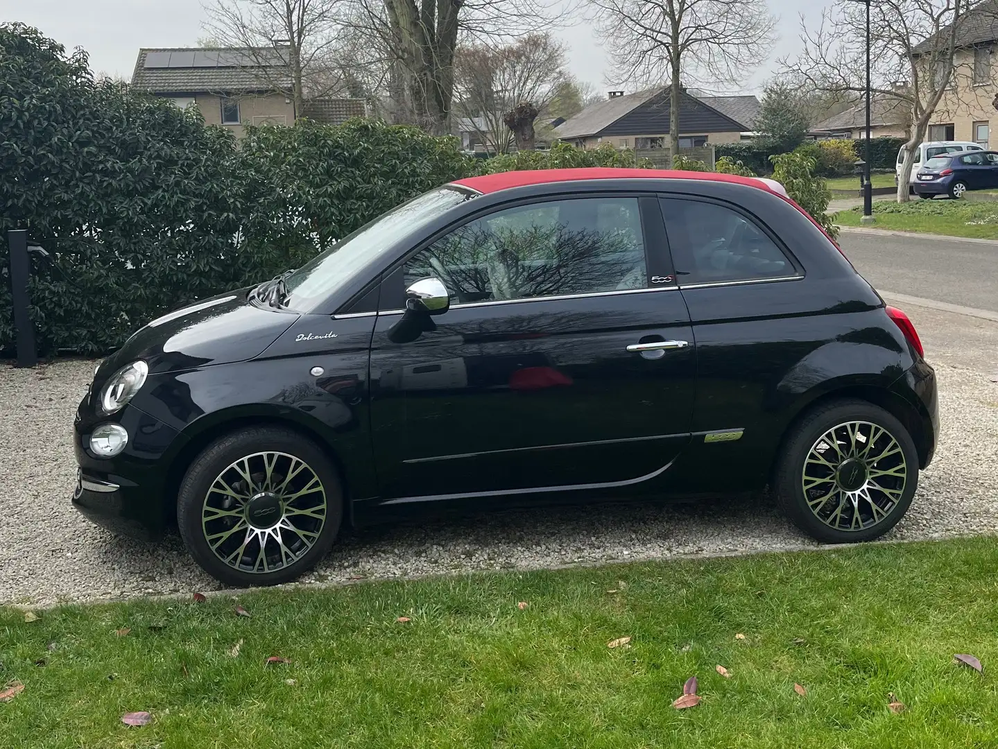 Fiat 500C 500 C 1.0 GSE Hybrid Dolcevita Zwart - 1