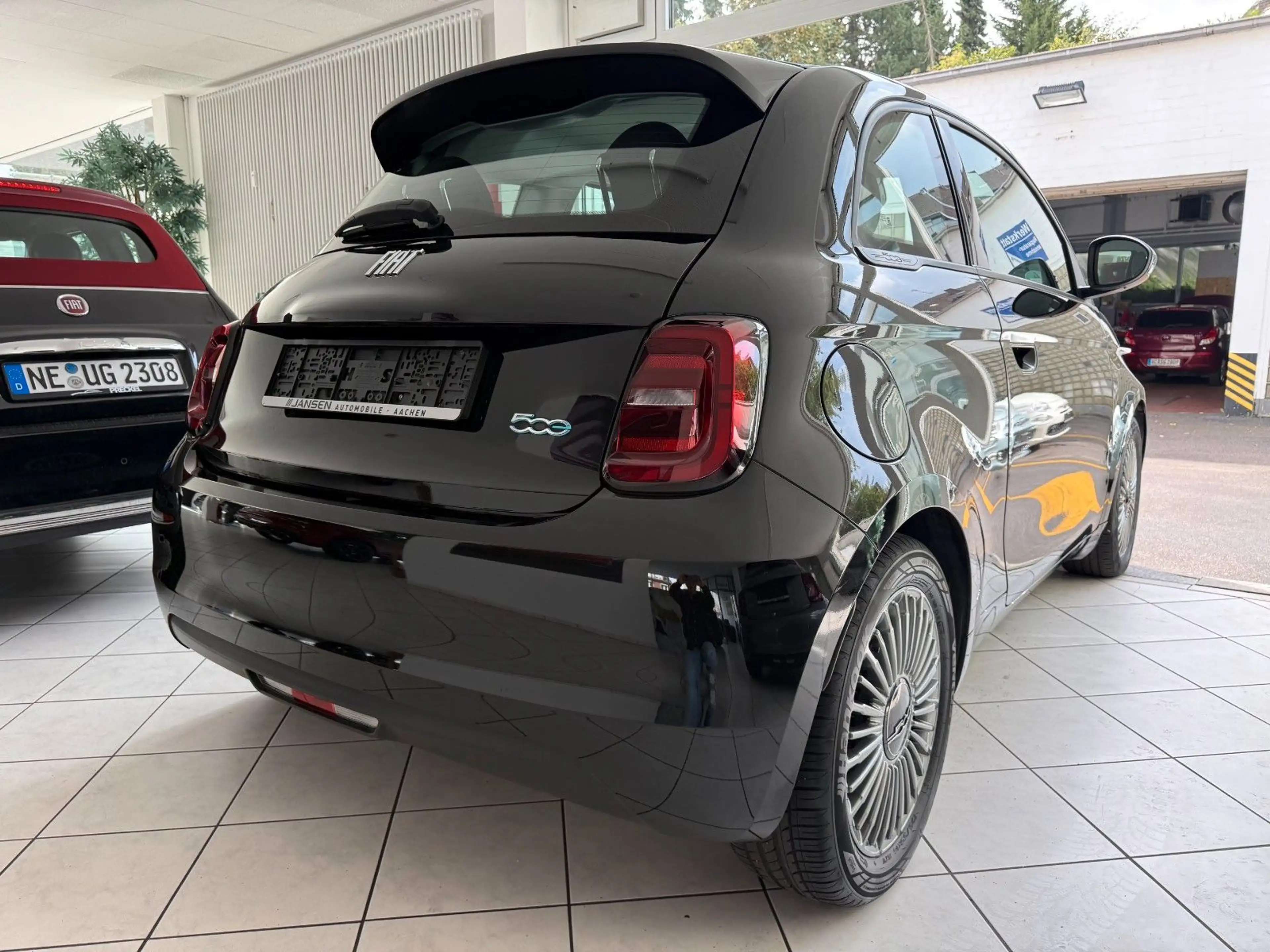 Fiat 500e 500 e Icon — photo 9