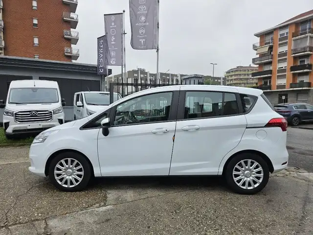 Ford B-Max view 5