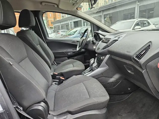 Ford B-Max view 11