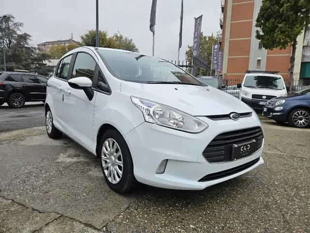 Ford B-Max view 3