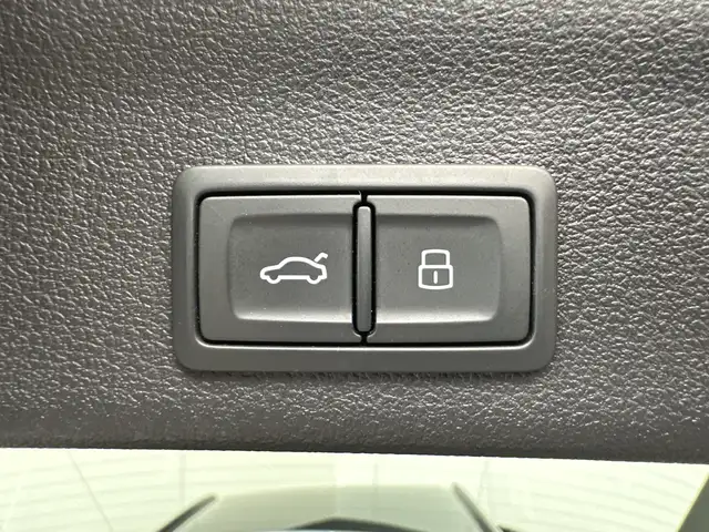 Audi A6 Avant view 7