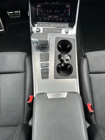Audi A6 Avant view 15