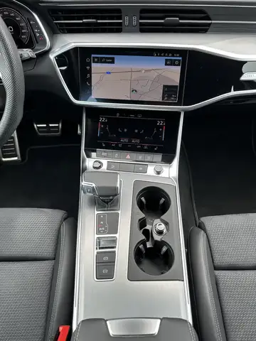 Audi A6 Avant view 14