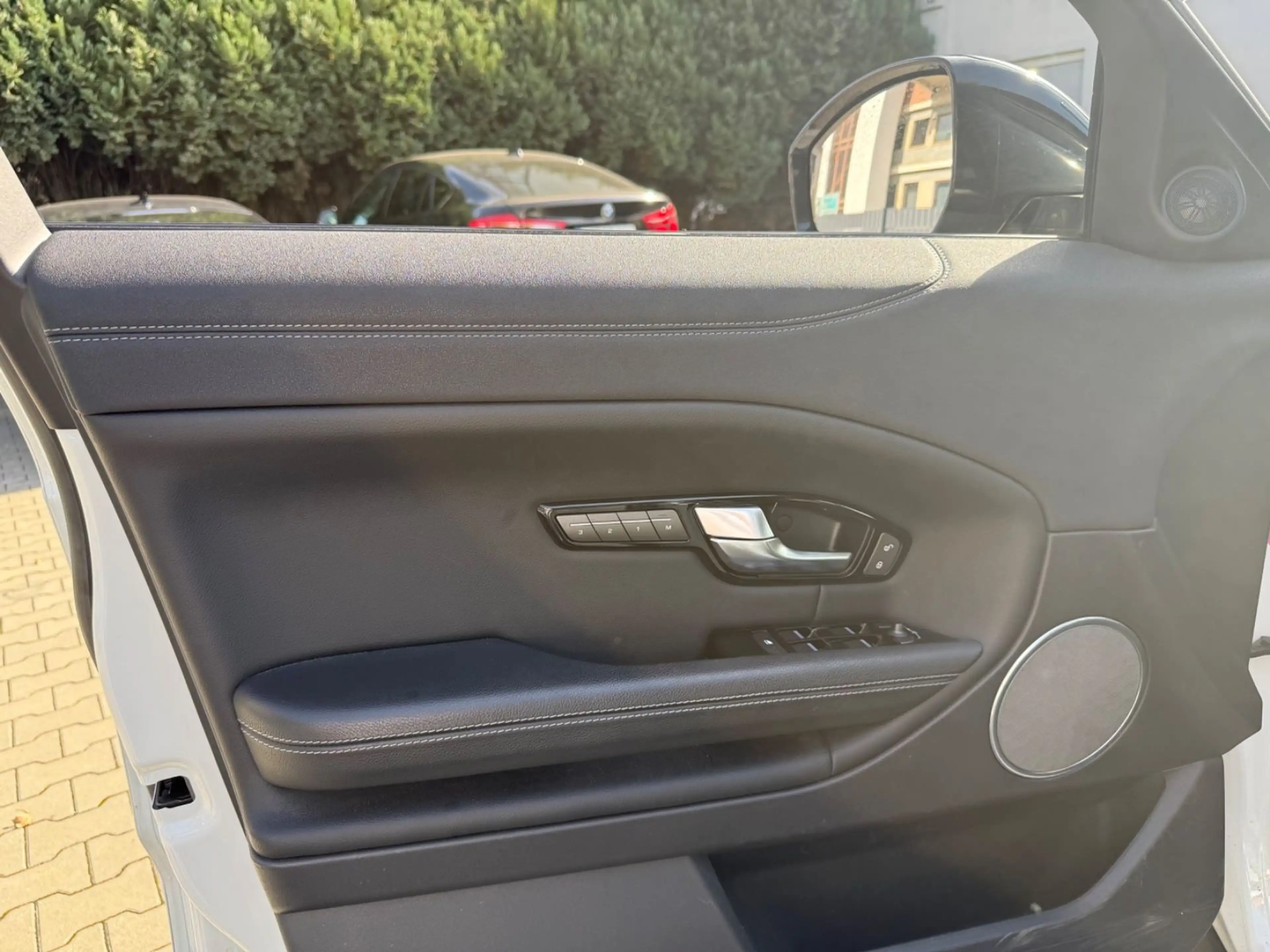 Land Rover Range Rover Evoque 2.0 TD4 SE Dynamic 2.Hd·MwSt — photo 14