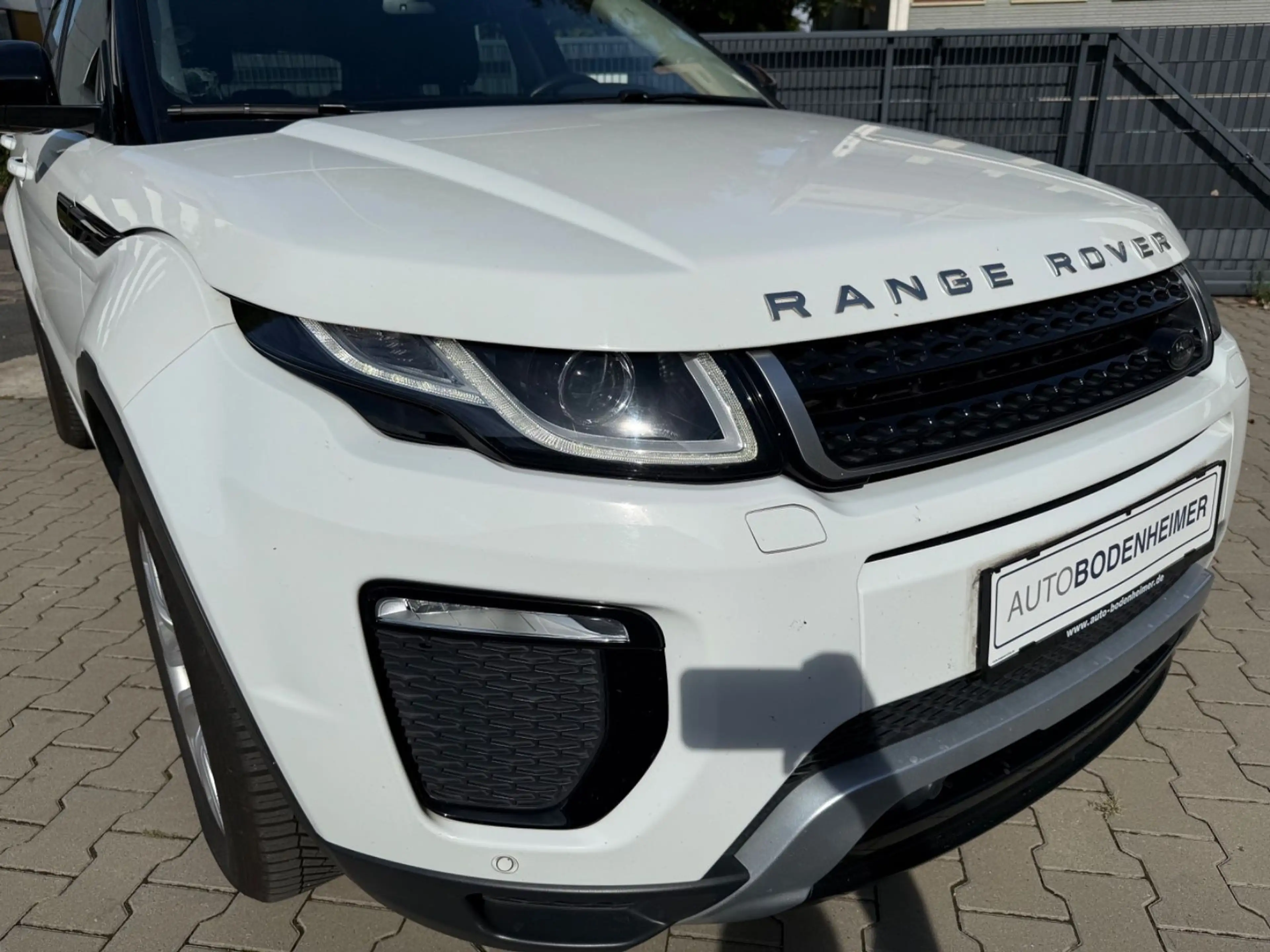 Land Rover Range Rover Evoque 2.0 TD4 SE Dynamic 2.Hd·MwSt — photo 10