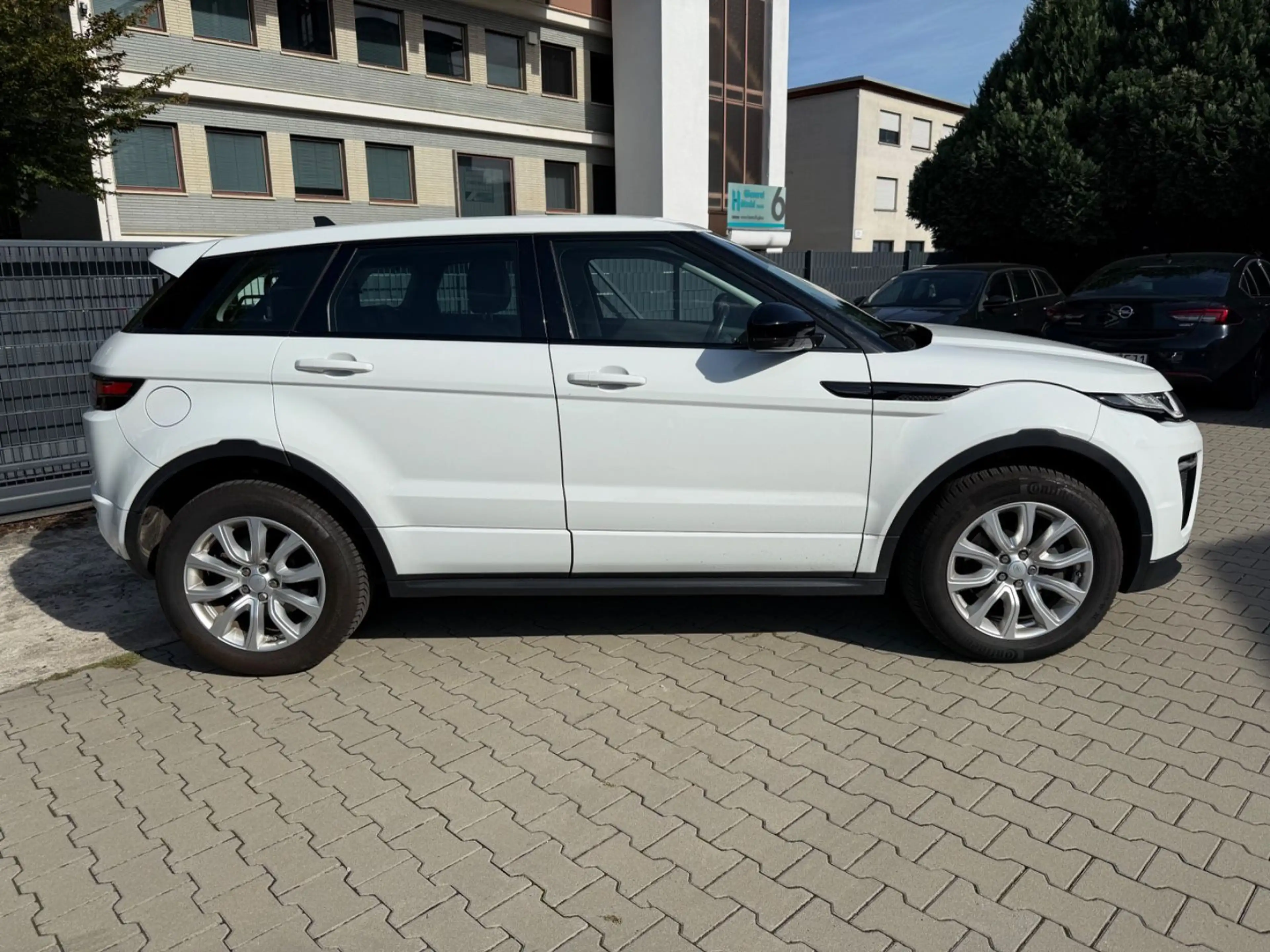 Land Rover Range Rover Evoque 2.0 TD4 SE Dynamic 2.Hd·MwSt — photo 6