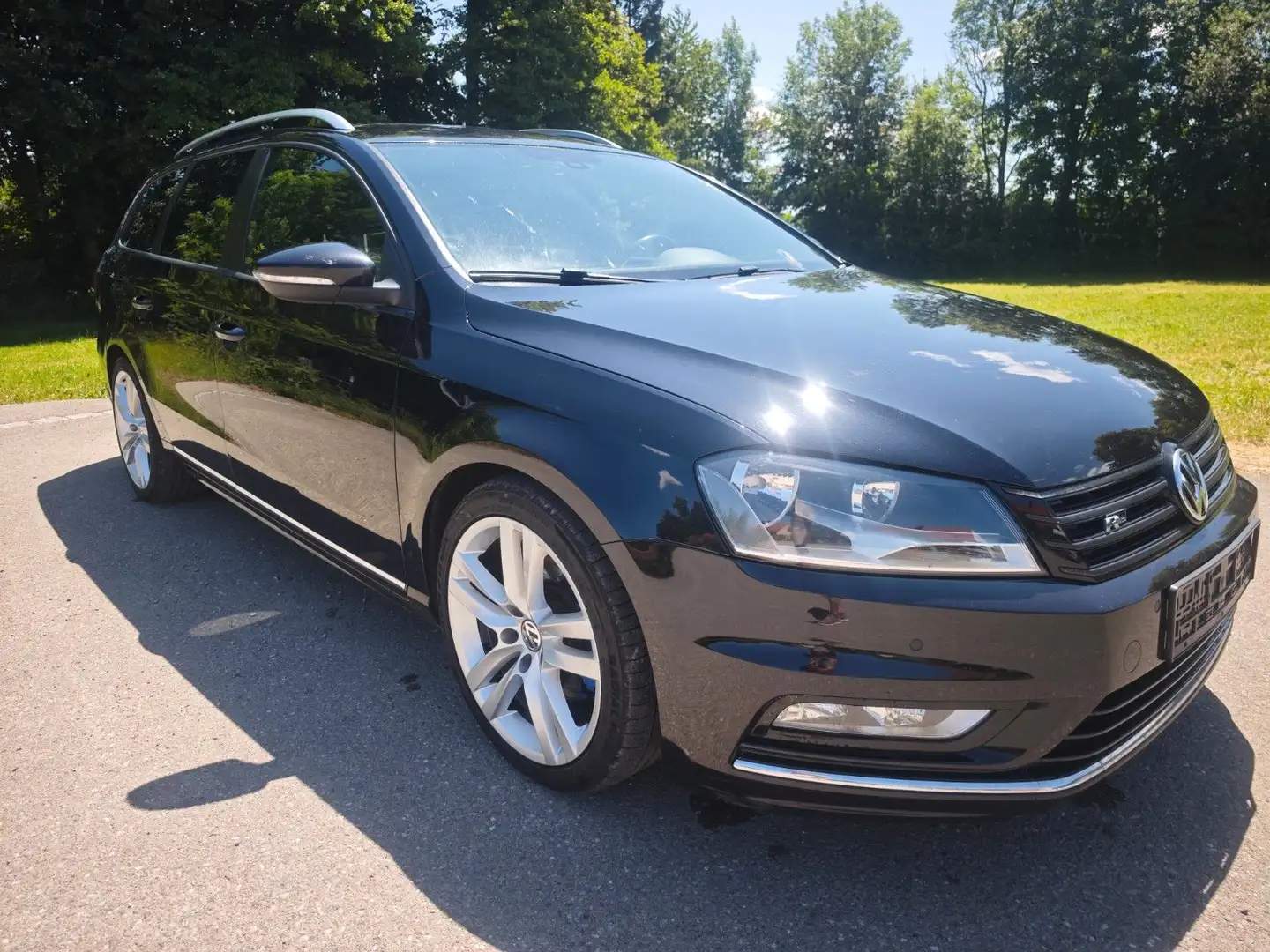Volkswagen Passat Variant R-Line BlueMotion 4Motion Zwart - 1