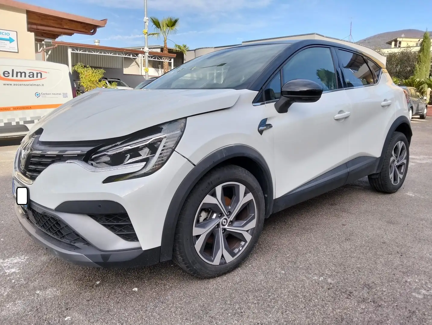 Renault Captur 1.6 E-Tech hybrid RS Line 145cv auto SINISTRATA Weiß - 1