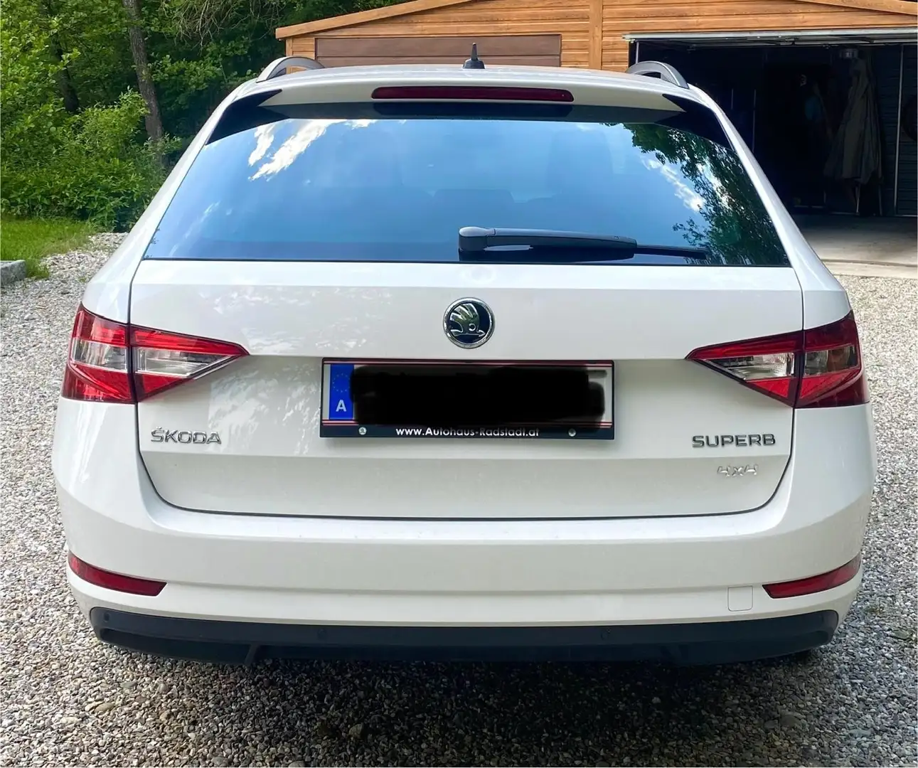 Skoda Superb Kombi 2,0 TDI 4x4 Ambition - 2