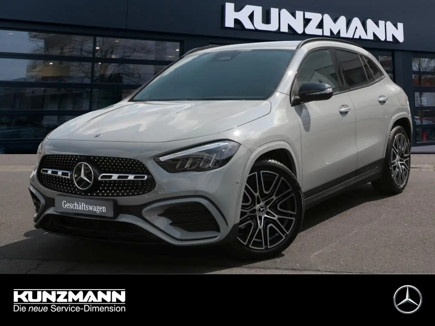 Mercedes-Benz GLA 180 AMG Night Navi Distronic AHK Totwinkel Grau - 1