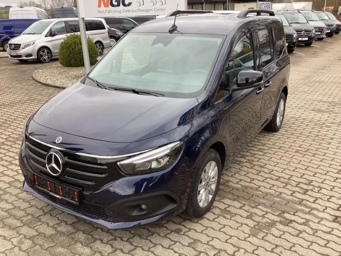 Mercedes-Benz EQT 200 PROGRESSIV LED+AHK+WinterPaket+Navi+MBUX Bleu - 2