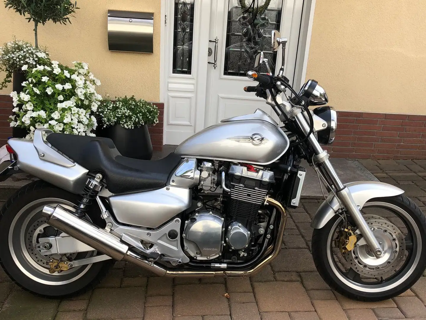 Honda X 4 CB 1300 x4 Silber - 1