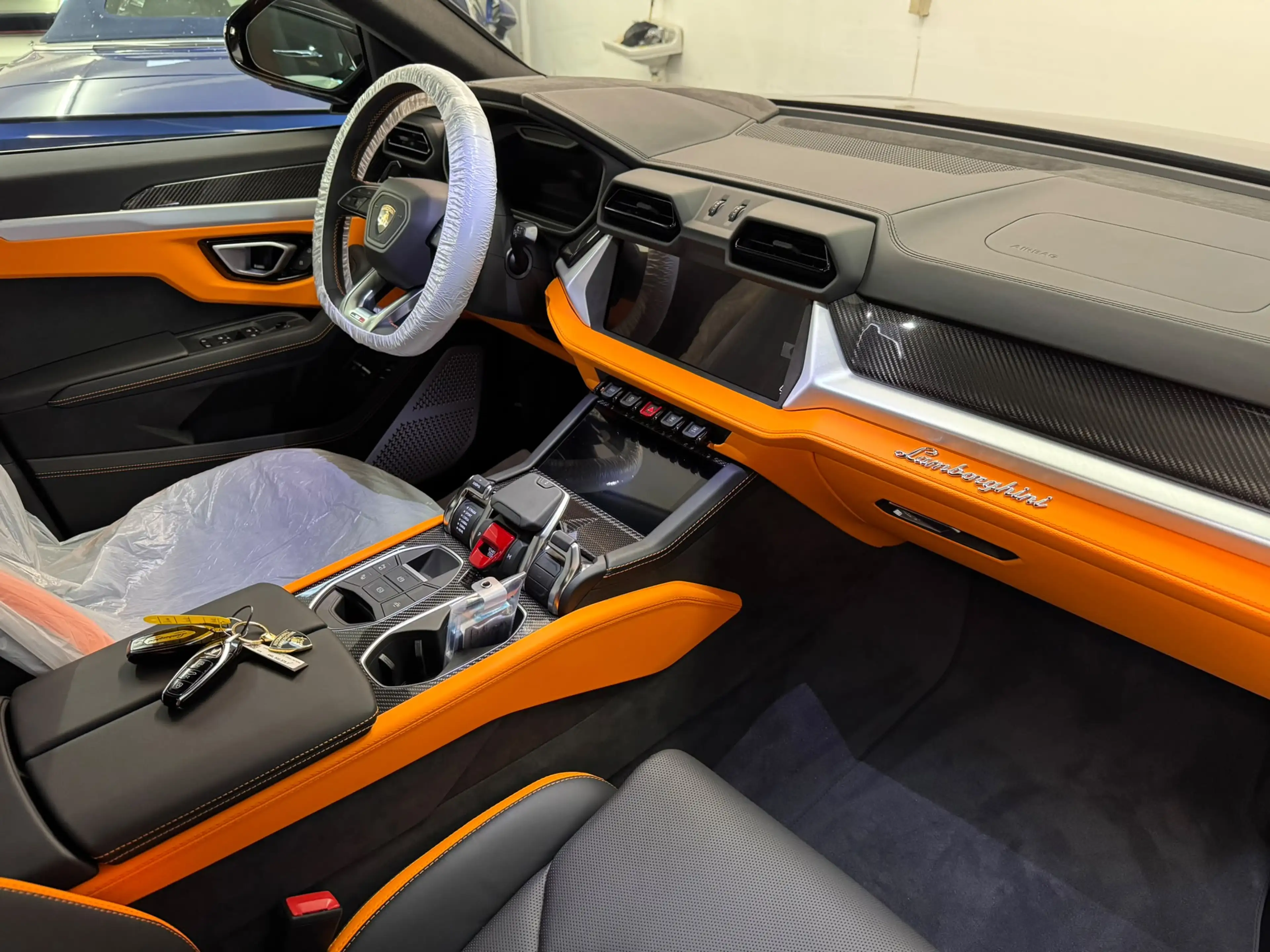 Lamborghini Urus SE — photo 7