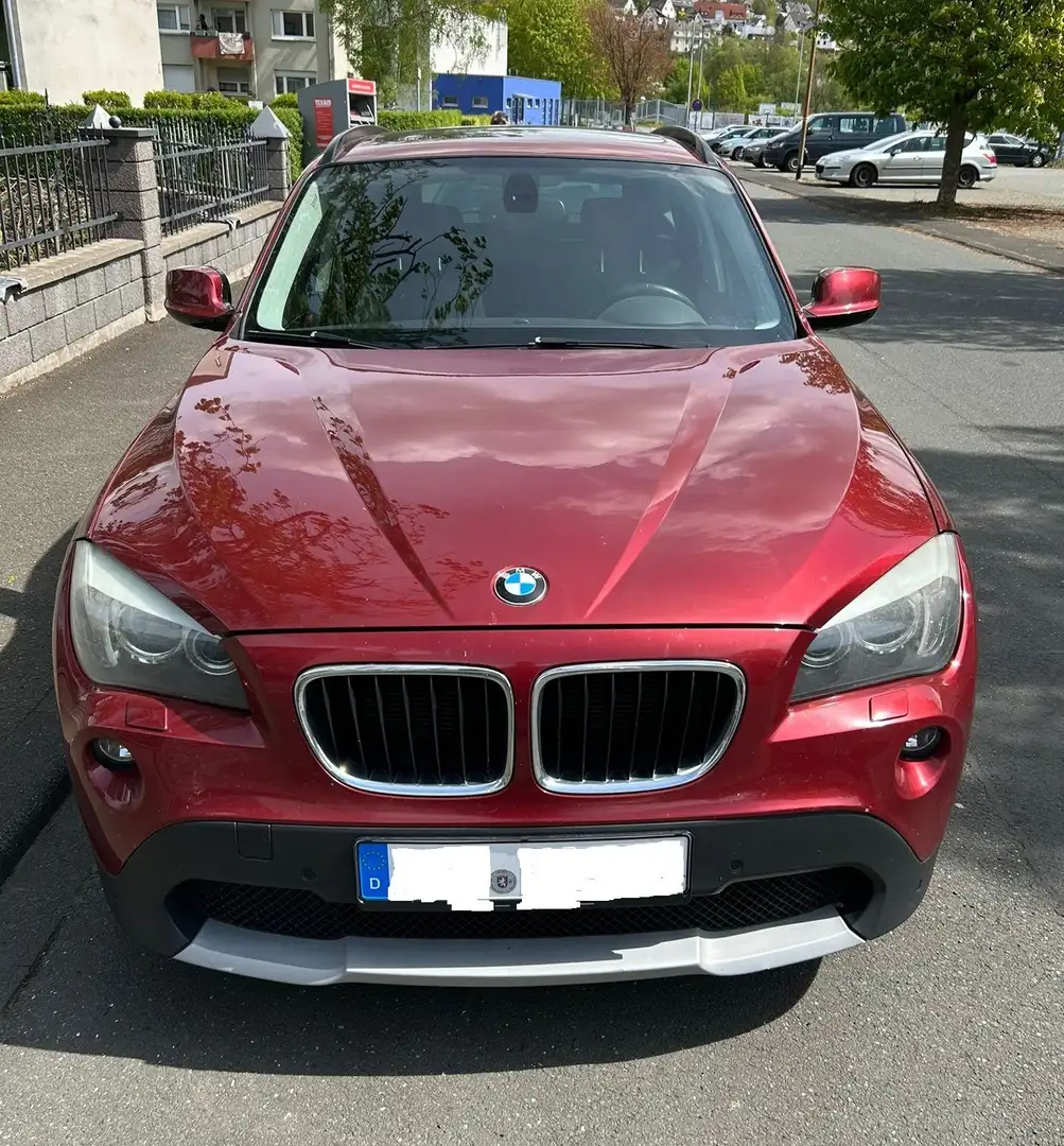 BMW X1 sDrive20d Aut. Piros - 1