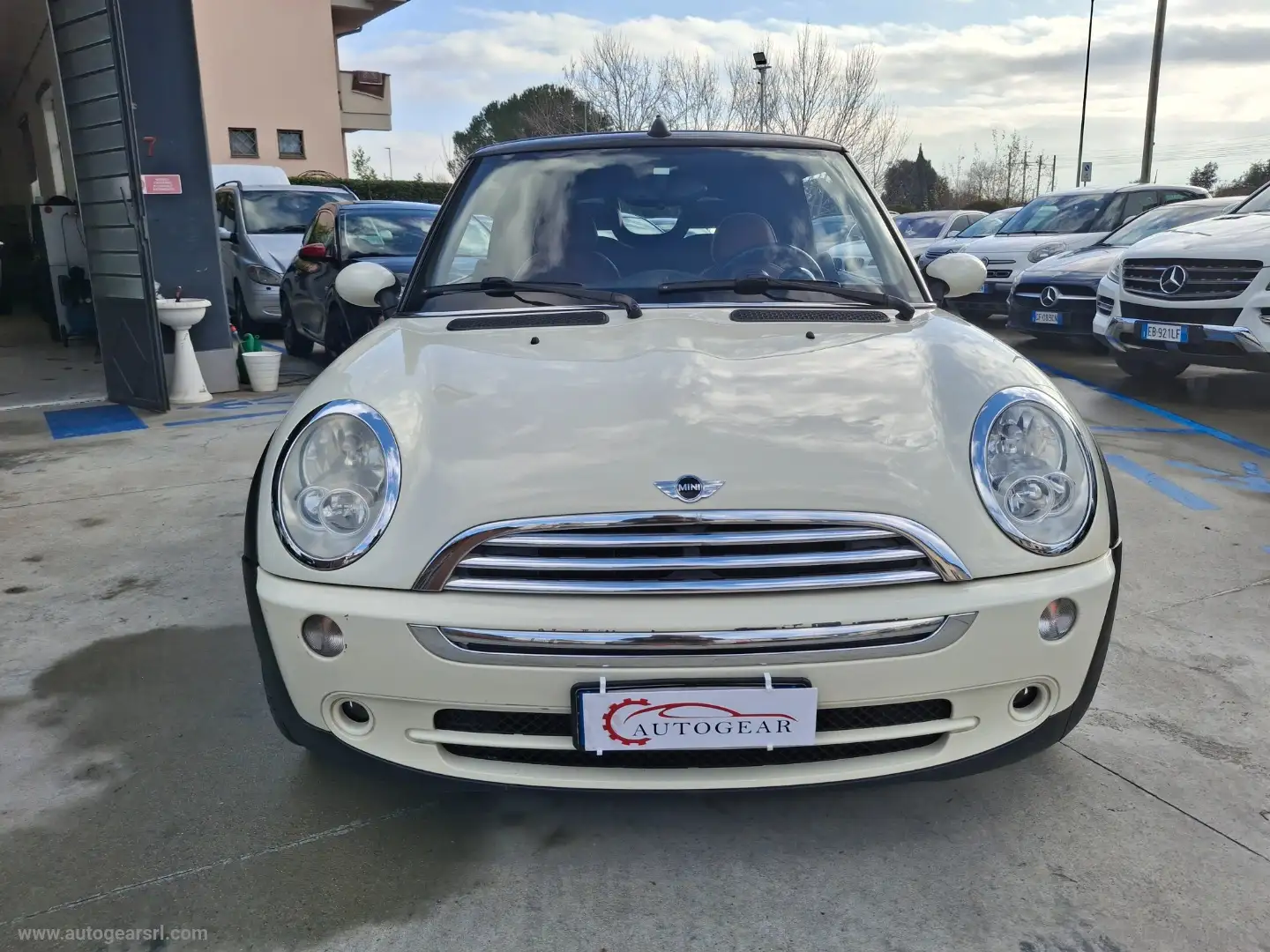 MINI One Cabrio Cooper Sidewalk Cabrio Beige - 2