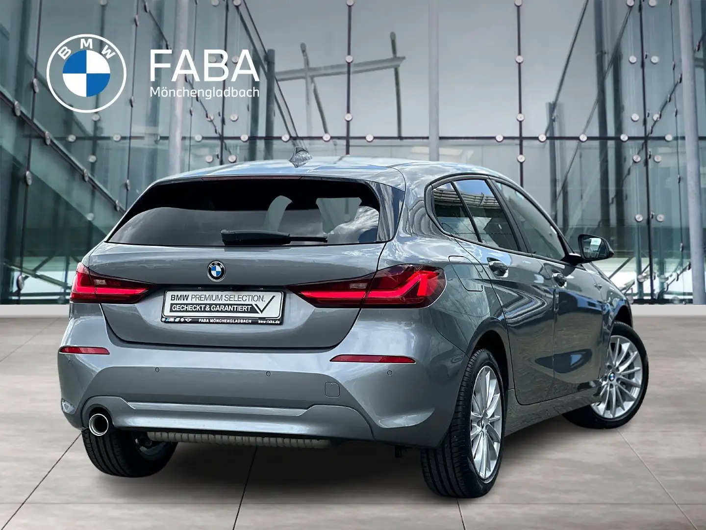 BMW 118 i Hatch Advantage DAB LED WLAN RFK Tempomat Grau - 2