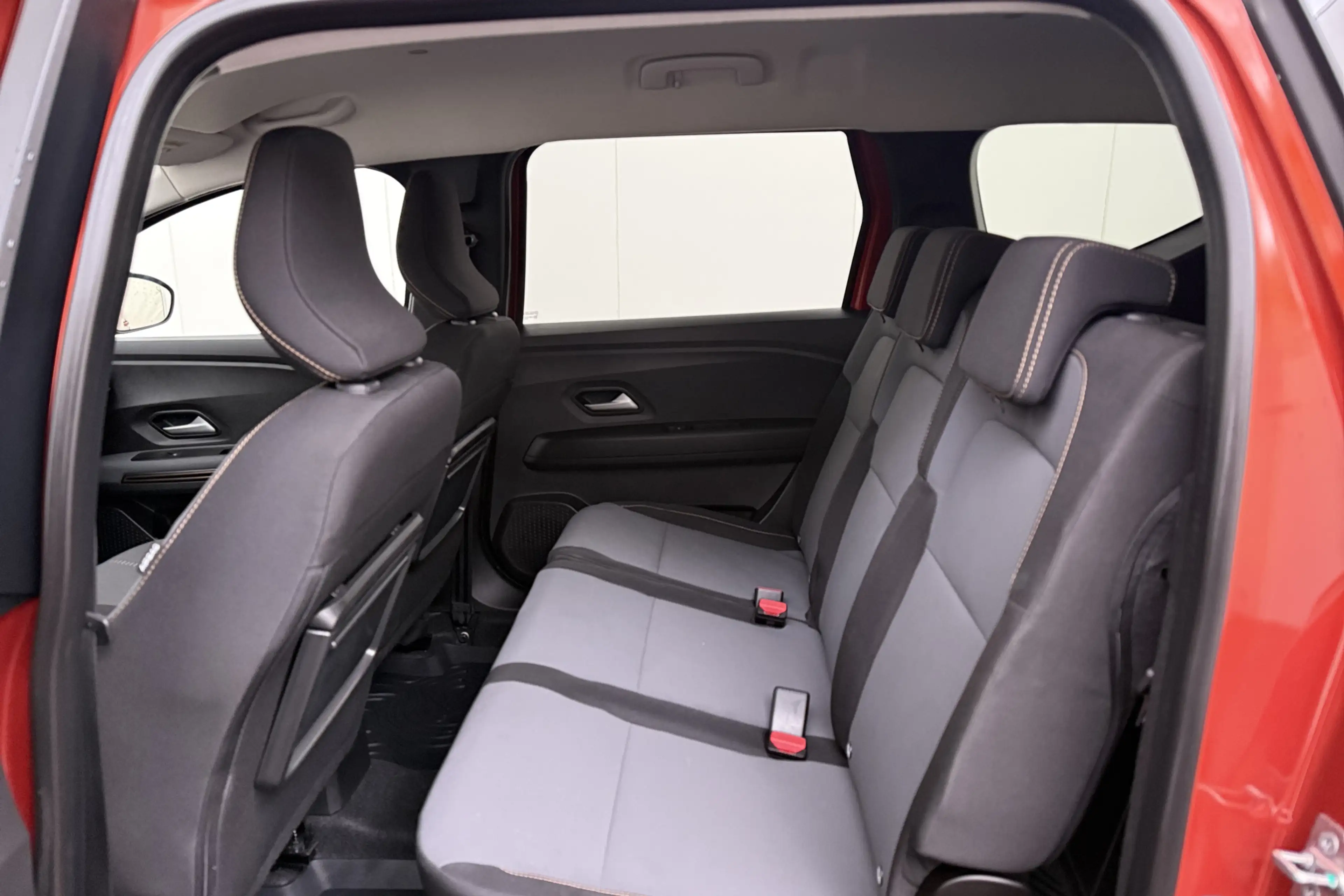 Dacia Jogger 1.6 Hybrid 140 Extreme 7p. Trekhaak Afn.Camera Car — photo 12