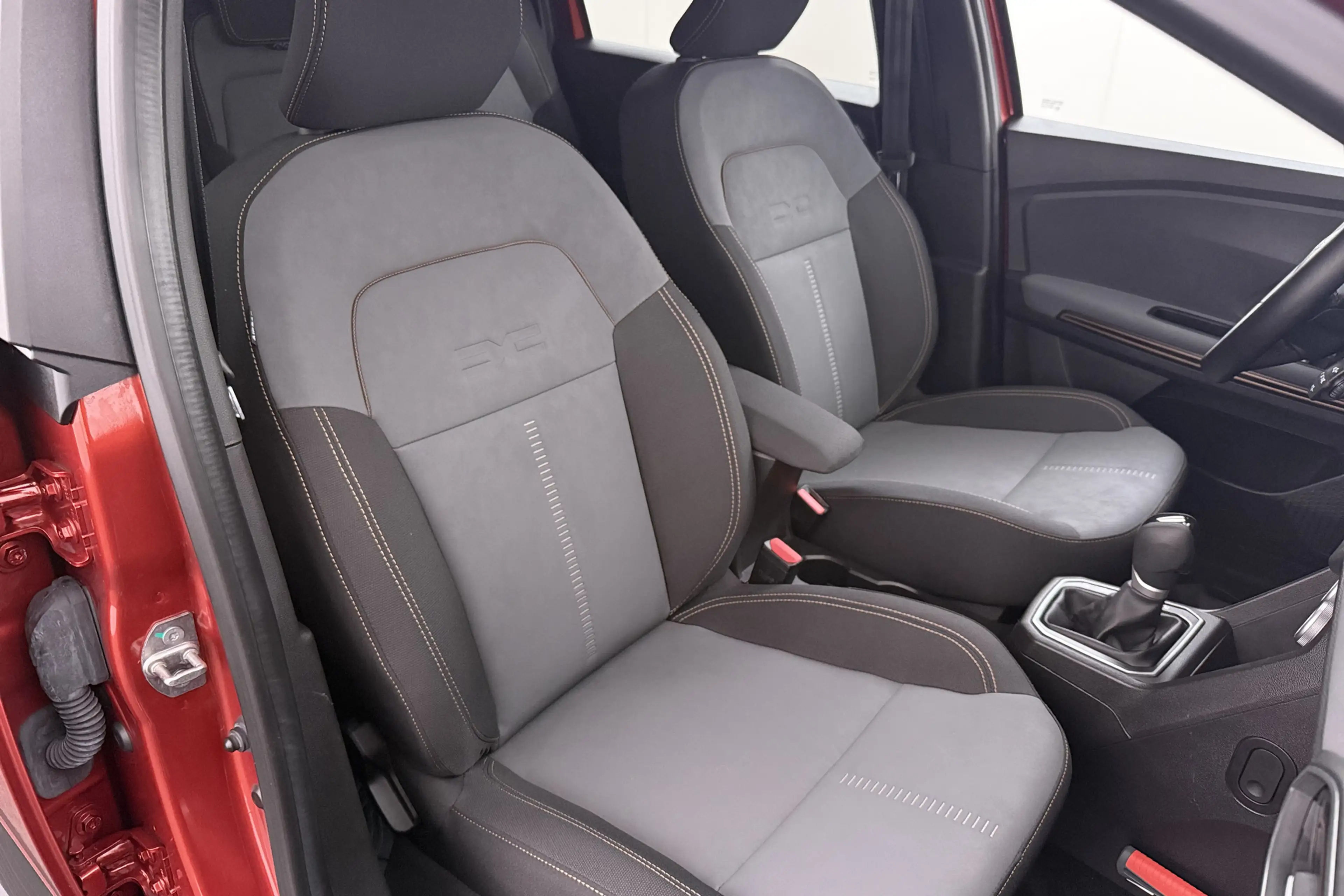 Dacia Jogger 1.6 Hybrid 140 Extreme 7p. Trekhaak Afn.Camera Car — photo 17
