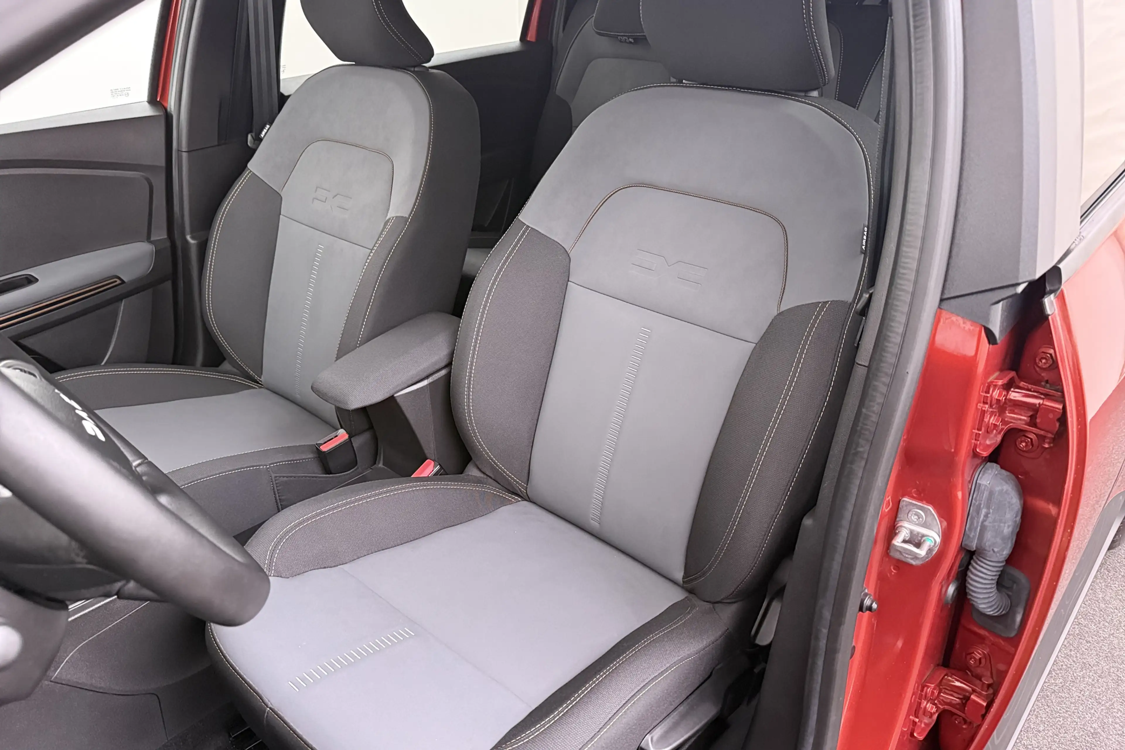 Dacia Jogger 1.6 Hybrid 140 Extreme 7p. Trekhaak Afn.Camera Car — photo 9