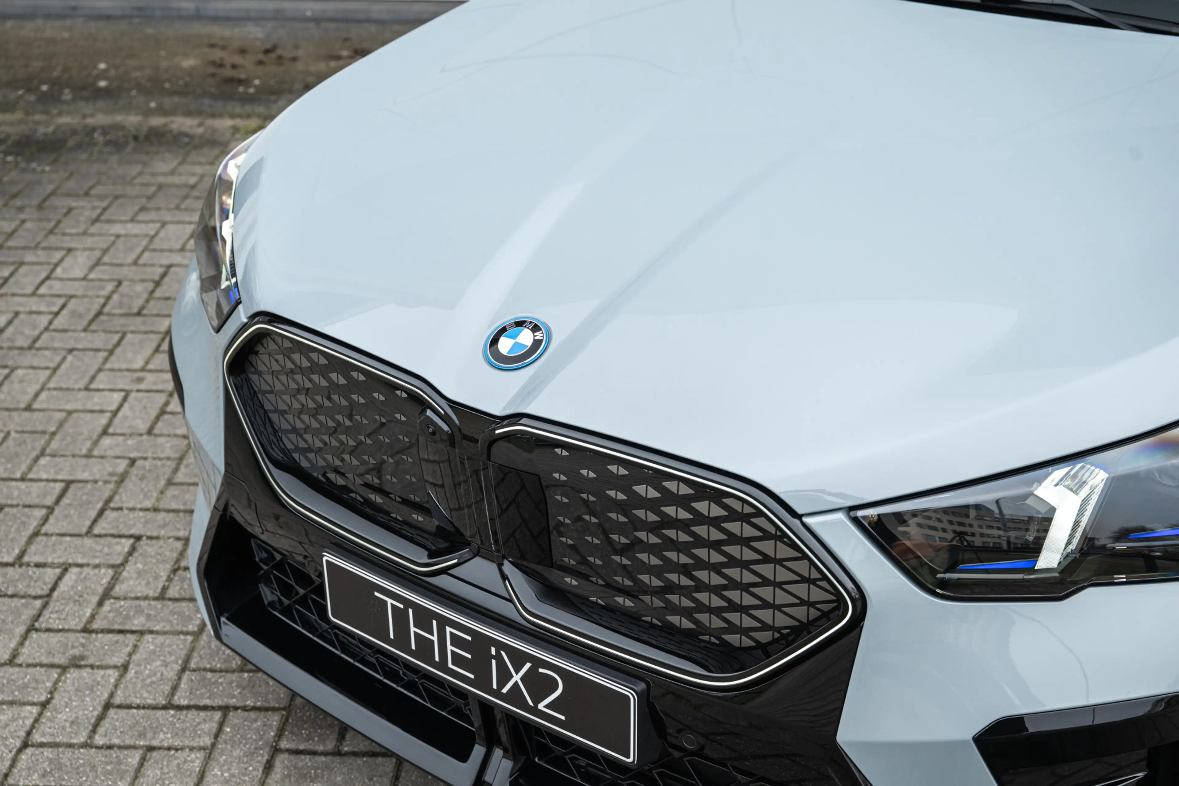 BMW iX2 eDrive20 High Executive M Sport / Sportstoelen / A — photo 7