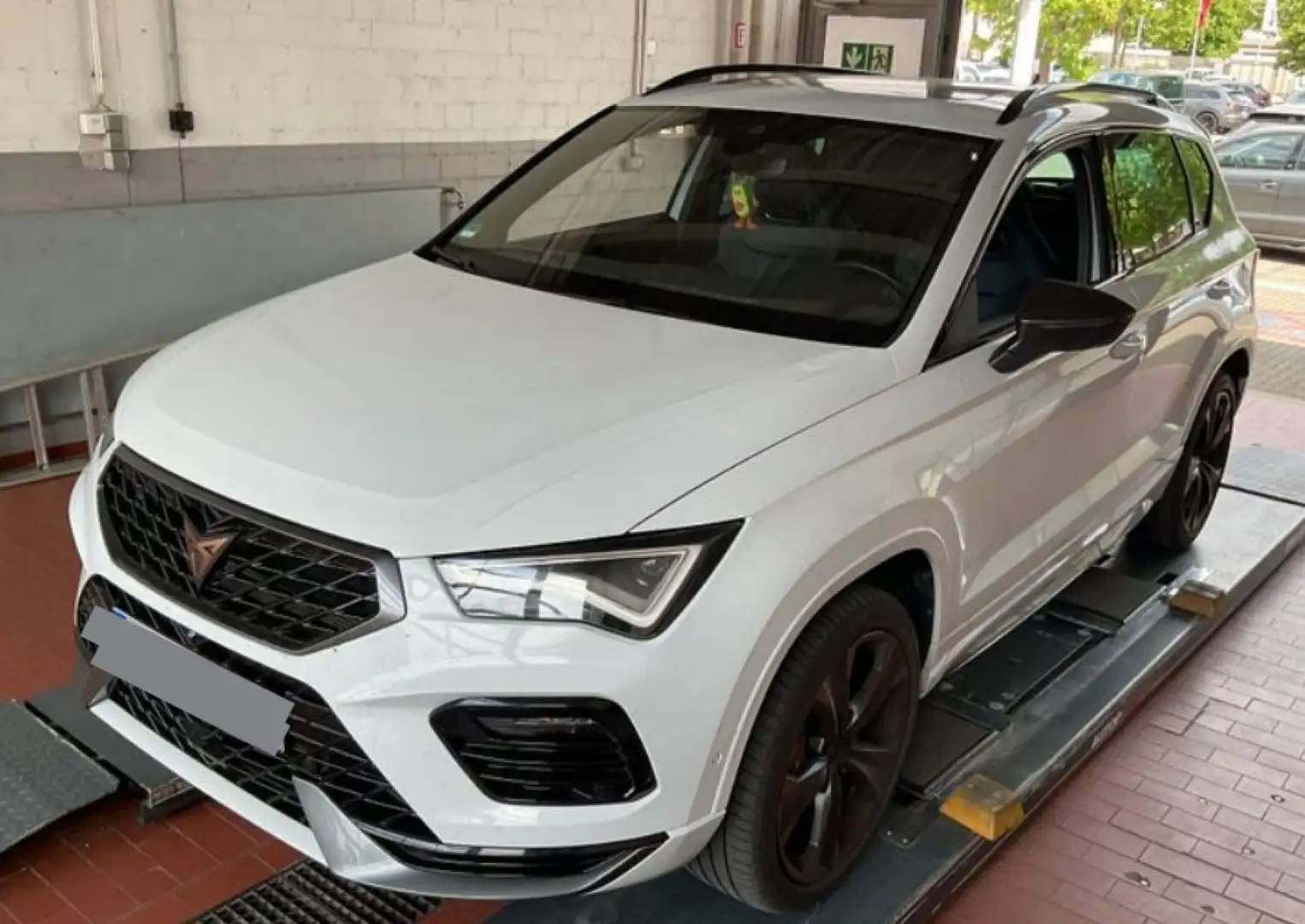 CUPRA Ateca VZ Tribe Edit. 2.0 TSI DSG Wit - 2