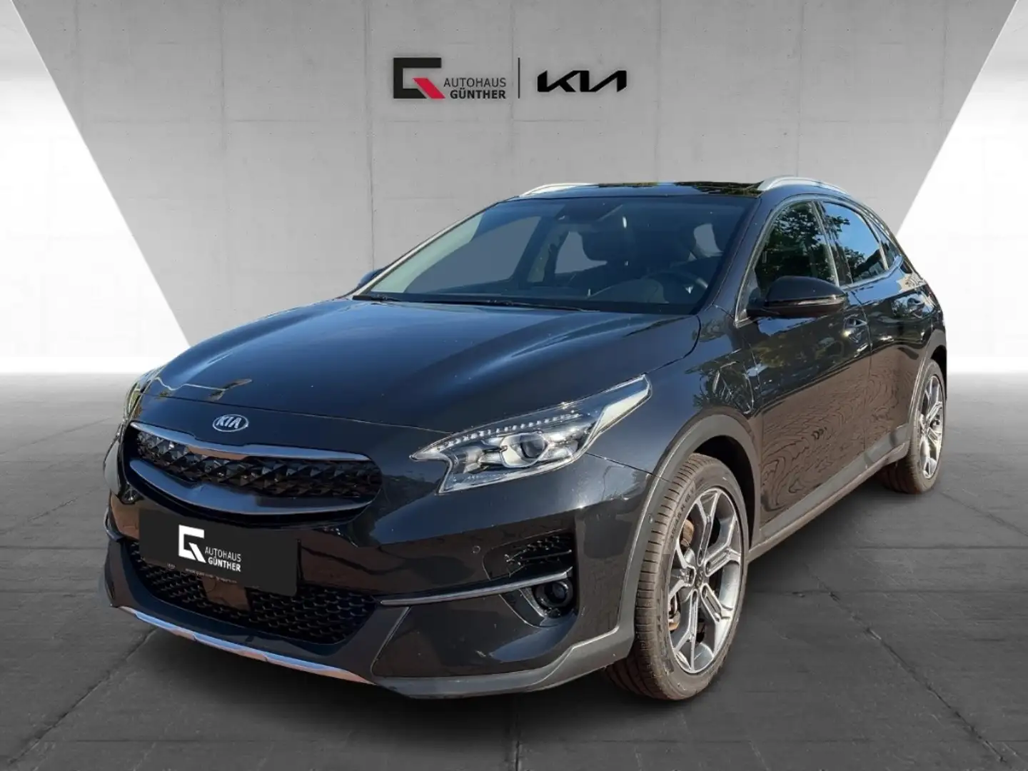 Kia XCeed Spirit 1.6 PHEV DCT6 Techn Glasd. Schwarz - 1