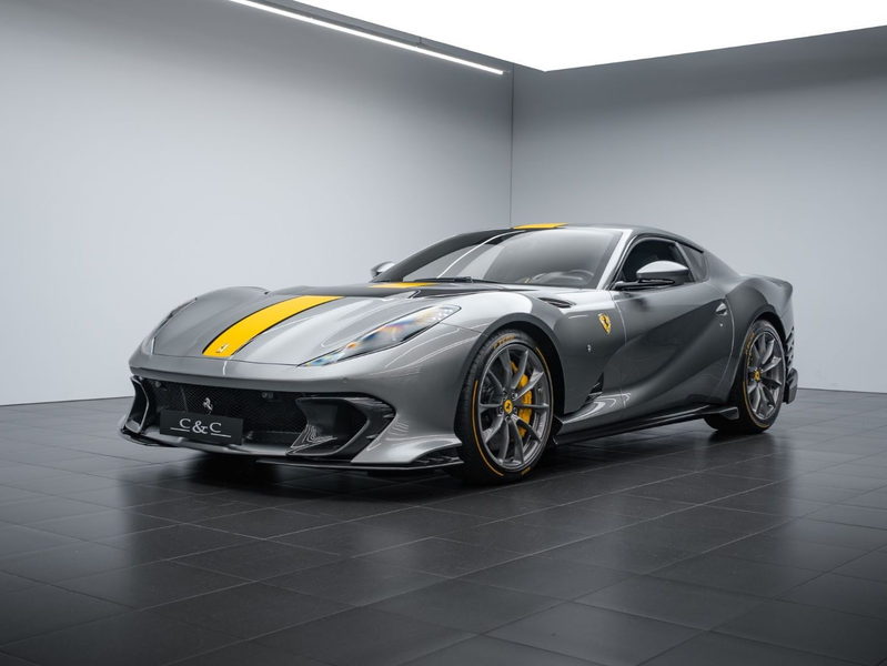 Ferrari 812 Competizione/LIFT/FULL CARBON/PAINTED LIVERY