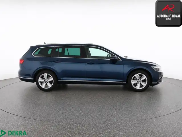 Volkswagen Passat view 6