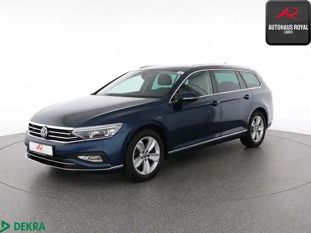 2024 Volkswagen Passat in Blue for sale
