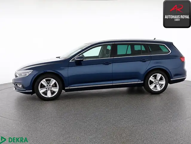 Volkswagen Passat view 2