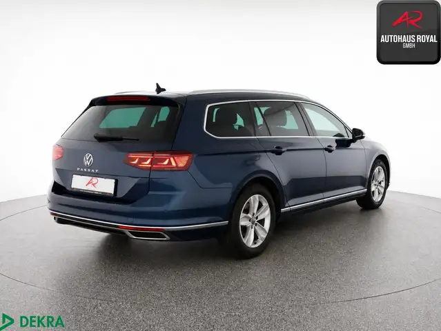 Volkswagen Passat view 5