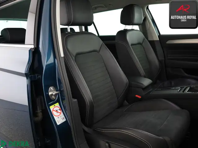 Volkswagen Passat view 11
