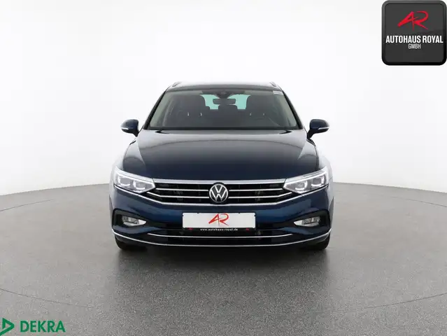 Volkswagen Passat view 8