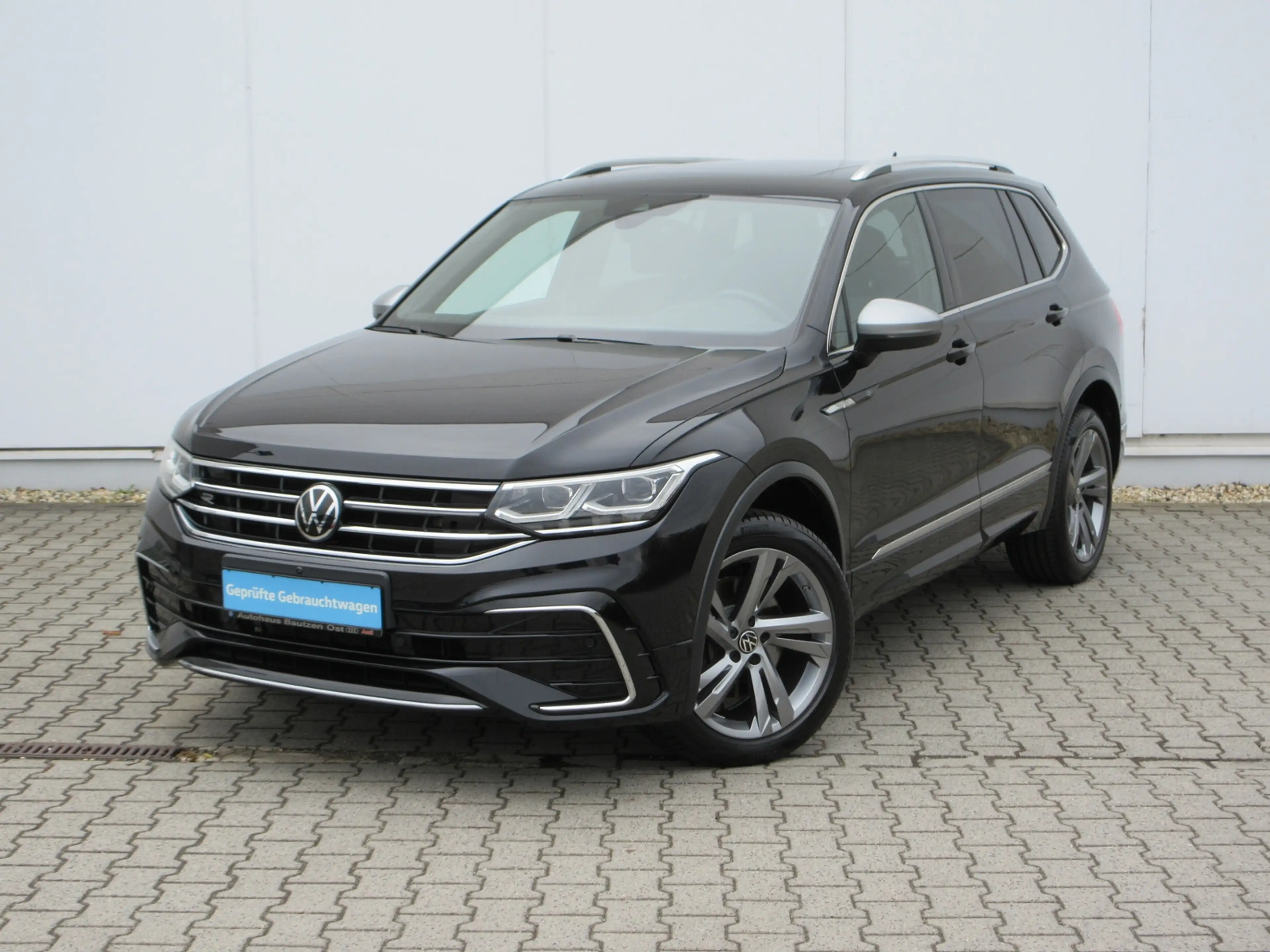 Volkswagen Tiguan Allspace 2.0 TDI 200PS 4M DSG R-Line PANORAMA/STAND-HZ/MAT — photo 3