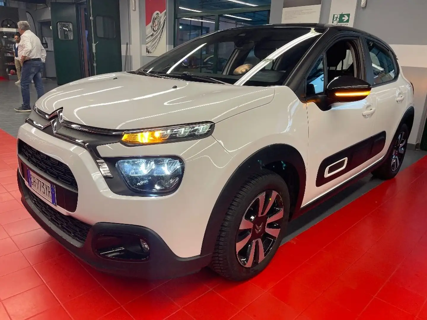 Citroen C3 PureTech 110 S&S EAT6 Shine Pack Blanc - 1
