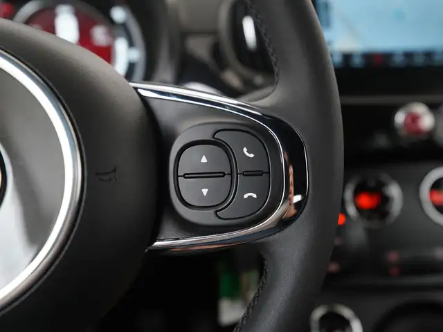 Fiat 500C view 9
