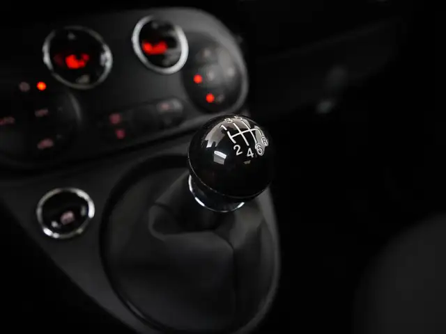 Fiat 500C view 10